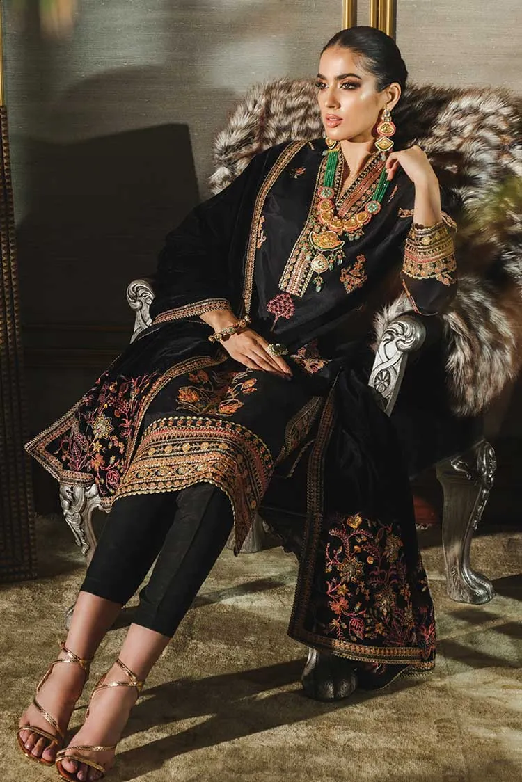 03 Roshan Aara Tehwaar Luxury Velvet Wedding Collection