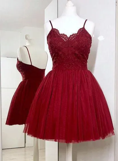 Cute Spaghetti Straps Burgundy Tulle Short Prom Dress with Lace Homecoming Dresses