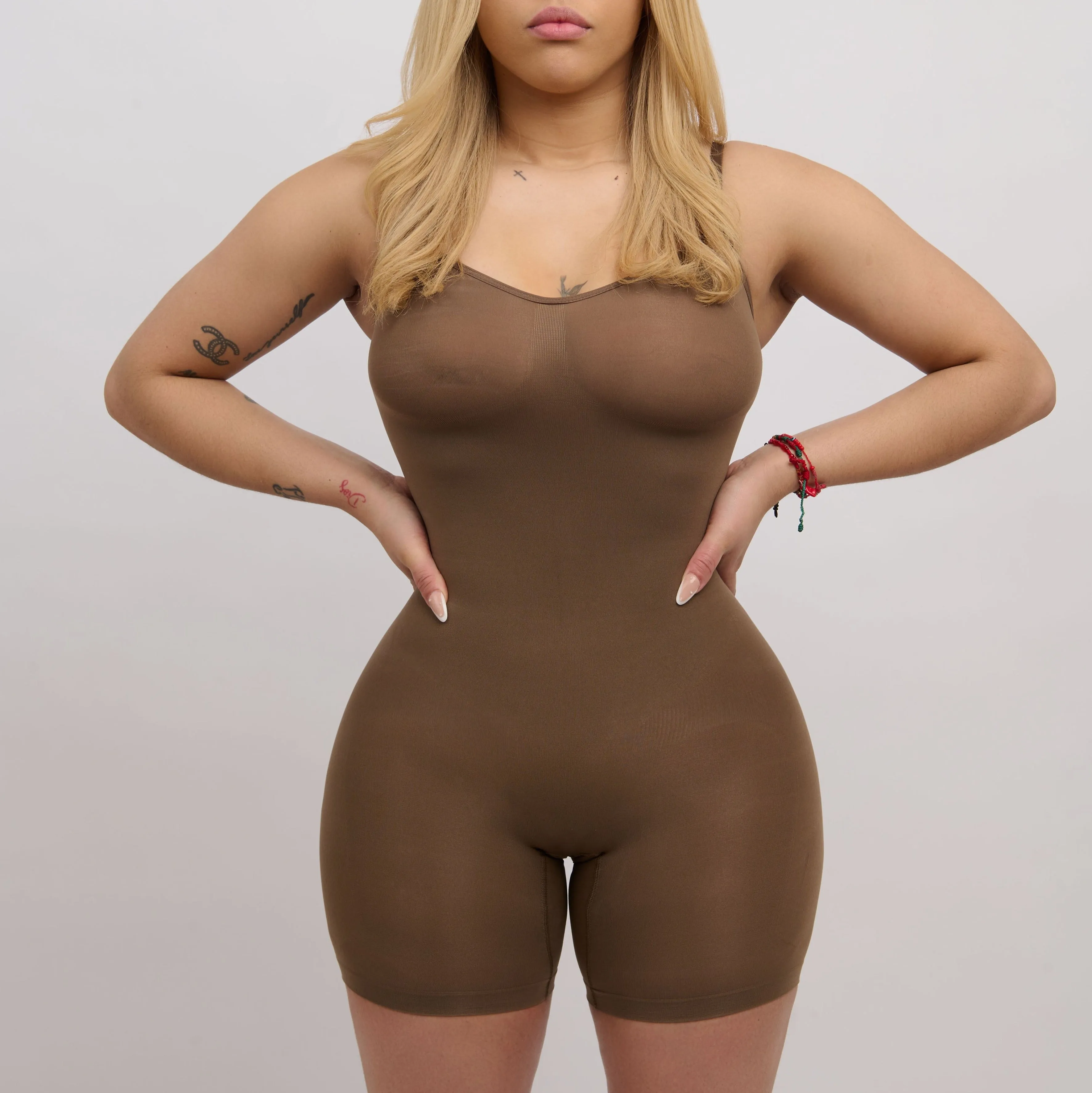 Oleidi Sculpting Bodysuit Mid Thigh W. Open Gusset - Brown