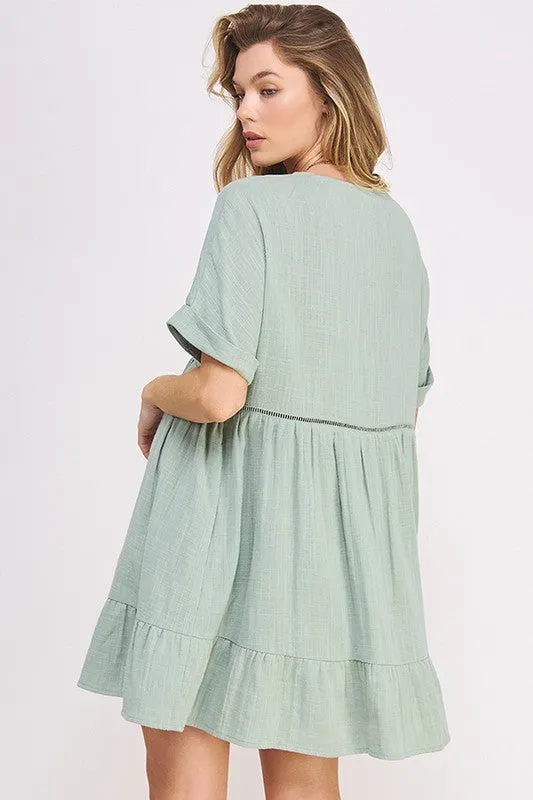 TEXTURED SHORT SLV BUTTON DOWN V-NECK SHORT DRESS