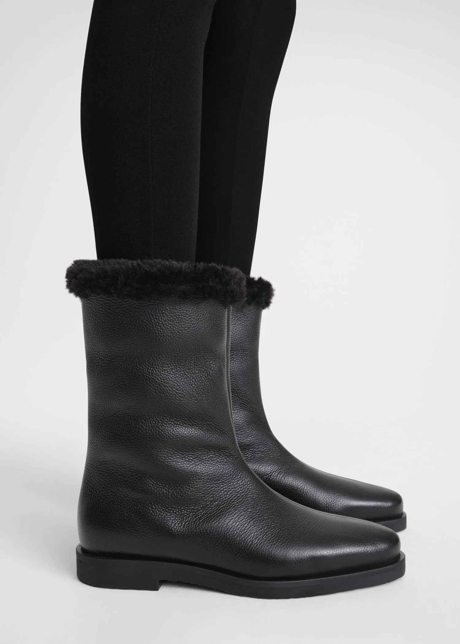 The Off-Duty Boot black