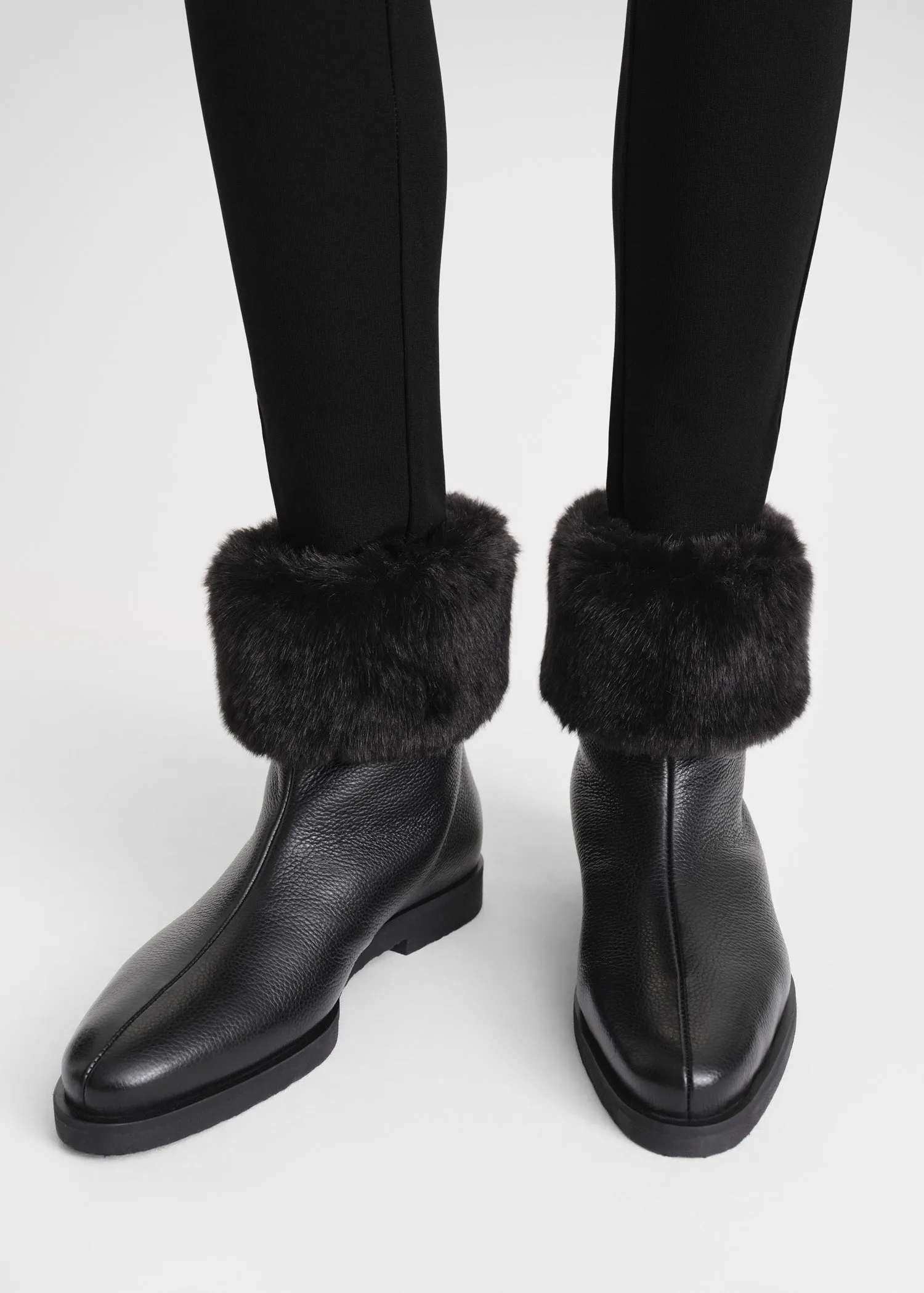 The Off-Duty Boot black